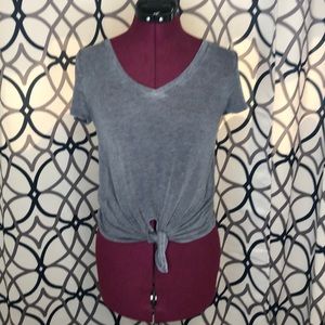 Gray short sleeves tie shirt